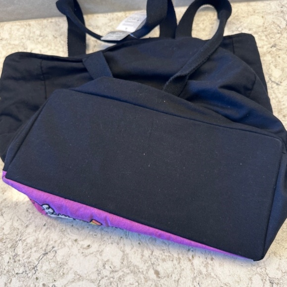 Disney Happy Halloween Re-usable Tote bag with zipper - Picture 3 of 8